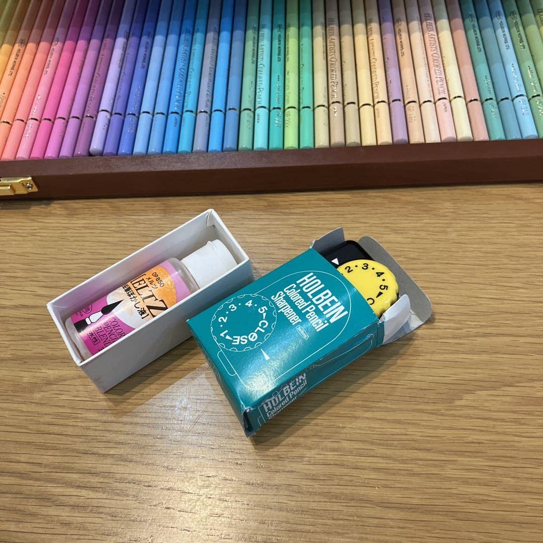 Amazon.co.jp: Holbein Artist Colored Pencils, 150 Colors : Office